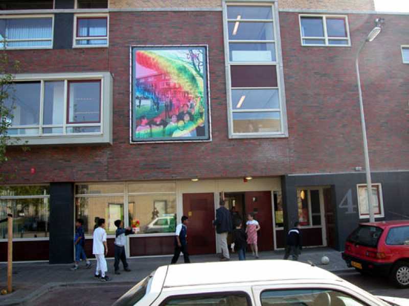 banier op basisschool 't Palet foto: Stroom Den Haag