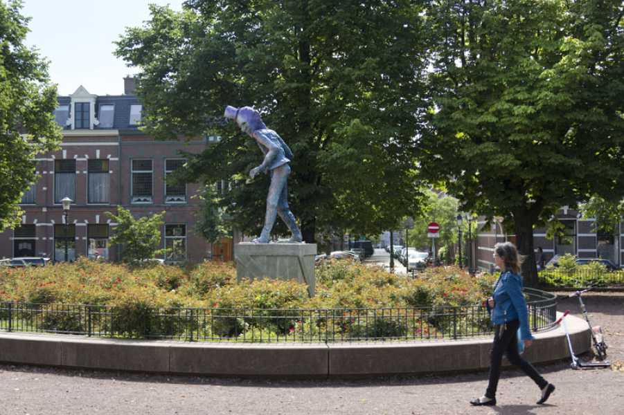 Folkert de Jong, 'De Speler' foto: Gerrit Schreurs, courtesy Stroom Den Haag