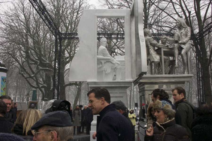 Onthulling Thorbecke monument door Mark Rutte en Jozias van Aartsen foto: Stroom Den Haag