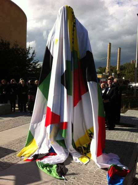 Arie Schippers, Mandela Monument 'Long Walk to Freedom' foto: Eric de Vries, courtesy Stroom Den Haag