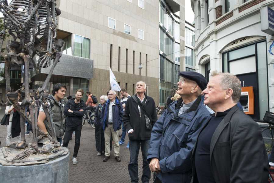 Onthulling ‘Dutch Mechanisms’, Folkert de Jong, 2016 (Bas Heijne, Peter Struycken) foto: © Mylène Siegers, courtesy Stroom Den Haag