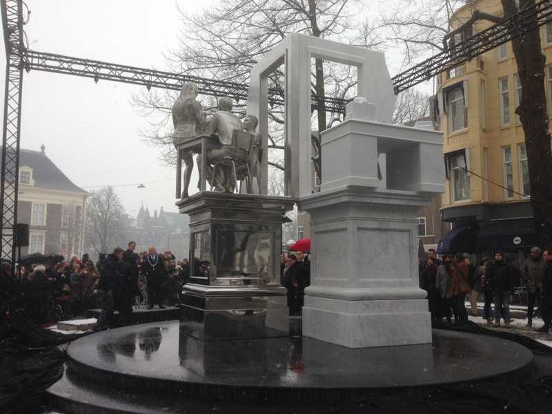 Onthulling Thorbecke monument door Mark Rutte en Jozias van Aartsen foto: Stroom Den Haag