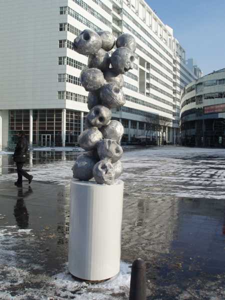 Atelier van Lieshout, 'Veelhoofd', 2010 foto: Stroom Den Haag