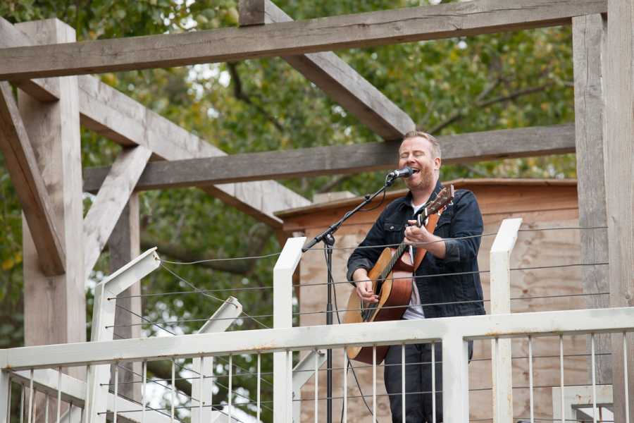 Peace and Justice Songs on Scaffold foto: Pieter Crucq, courtesy Stroom Den Haag