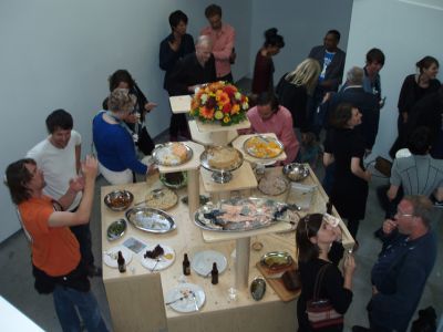 Raul Ortega Ayala, 'Melting Pots', tijdens opening op 11 september 2010 foto: Stroom Den Haag