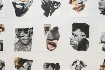 Zaalopname Neo Matloga, 'my hero is always next to me' (2021), Stroom Den Haag foto: Franz Mueller Schmidt. Alle rechten voorbehouden Hartwig Art Foundation
