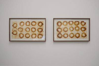 Alejandra López, 'The Myth of the Silverfish', 2022 foto: Myung Feyen, courtesy Stroom Den Haag