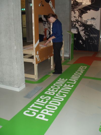 Presentatie 'Erasmusveld Nuts' op IABR foto: © Stroom Den Haag
