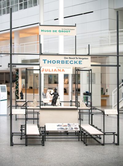 'Om nooit te vergeten...', 2015-2016 foto: Mylène Siegers, courtesy Stroom Den Haag