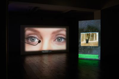 Act 1: Max de Waard, exhibition survey Stroom Den Haag, 2016 foto: Jhoeko, courtesy Stroom Den Haag