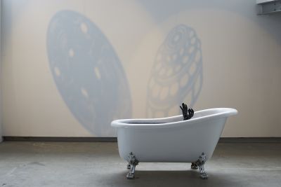 Act 3: Monira Al Qadiri, exhibition survey Stroom Den Haag, 2017 foto: Jhoeko, courtesy Stroom Den Haag