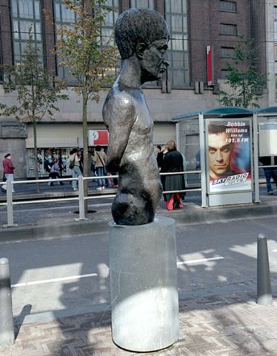 Gert Germeraad, 2002, 'Mansportret', brons foto: Stroom Den Haag