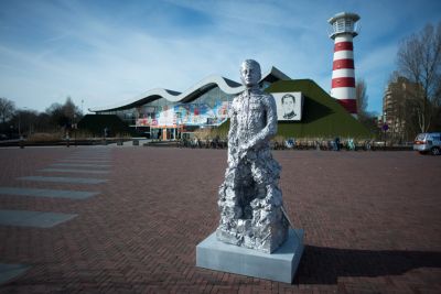 Jikke van Loon, kunstwerk ter ere van George Maduro, 2017 foto: Sander Foederer, courtesy Stroom Den Haag